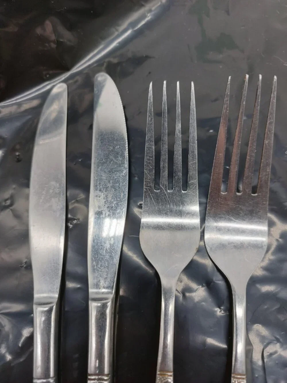 Stanley Roberts SRB-180 2 Dinner Forks 7 1/2